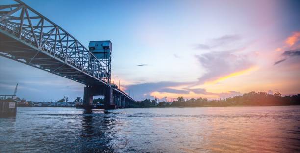 draw bridge twilight - cape fear imagens e fotografias de stock