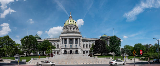 estado de pensilvânia complexo vista panorâmica exterior capitólio - pennsylvania harrisburg government state - fotografias e filmes do acervo