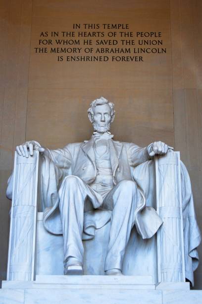 istock Washington - Lincoln Memorial 989305078