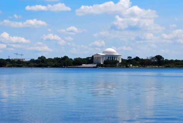 istock Washington - Tidal Basin & Jefferson Memorial 989305578