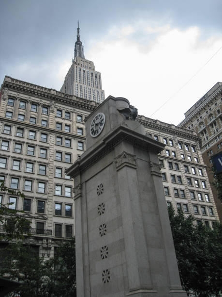 Herald Square and the Empire State Building skyscraper, midtown manhattan, New York City.
