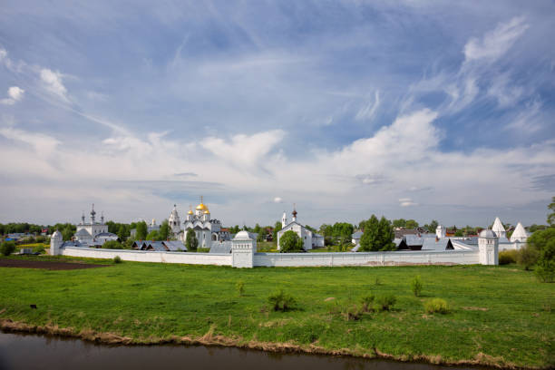istock Intercession Pokrovsky Monastery of Suzdal 989416498