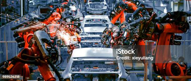 In Der Industriellen Produktionswerkstatt Arbeitet Der Roboterarm Der Automobil Produktionslinie Stockfoto und mehr Bilder von Auto