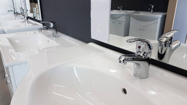 istock tap bath indooers new reflections mirror 989584818
