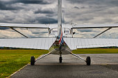 symmetrische-r%C3%BCckansicht-der-cessna