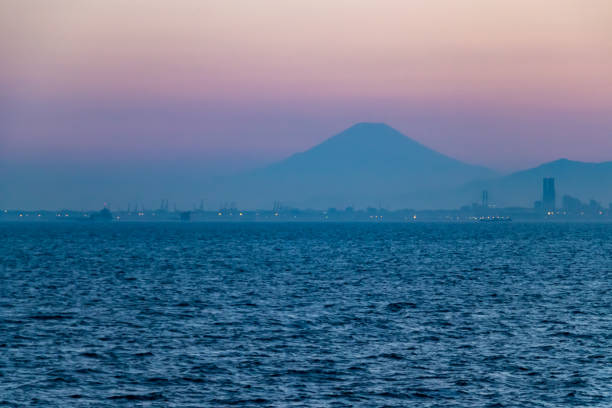 istock In the sky of pink Fuji draw a silhouette 989793992