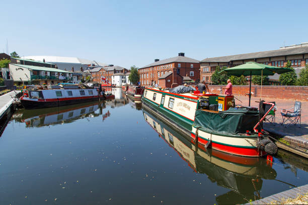 canal de birmingham navigations - bnc - navigations photos et images de collection