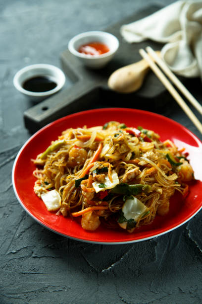 istock Rice noodles with shrimps 990243896