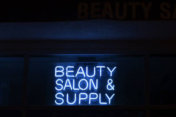 istock Neon Sign, Beauty Salon and Supply 990581816