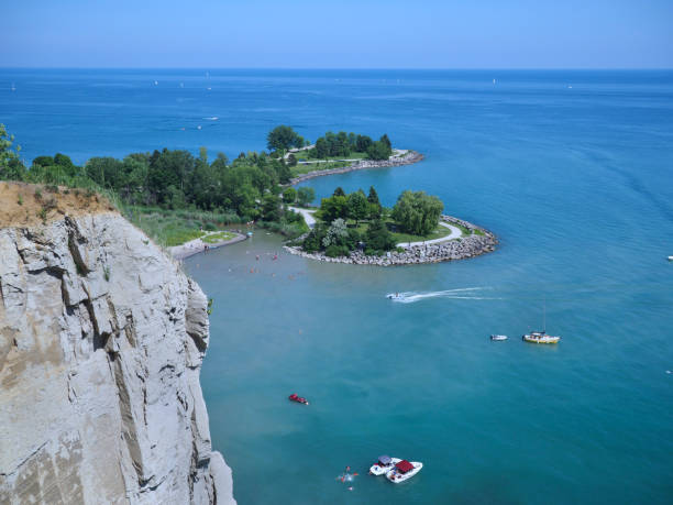 istock view from edge of the cliff 990652638
