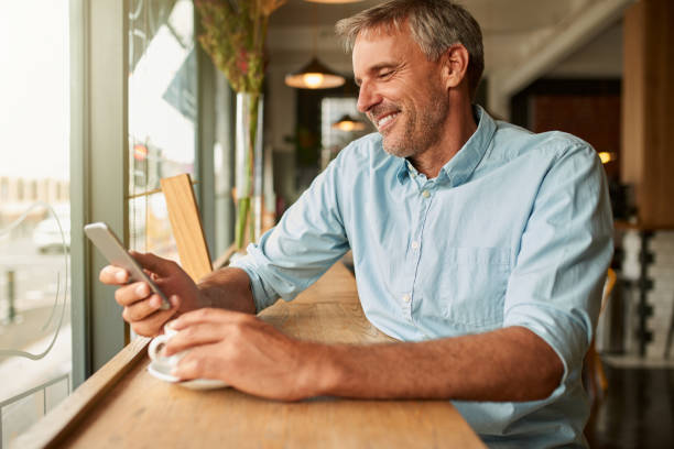 istock Uncapped wifi and coffee = one satisfied customer 990795018
