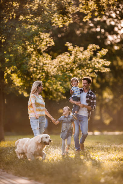 istock Family's spring day with a dog! 990856418