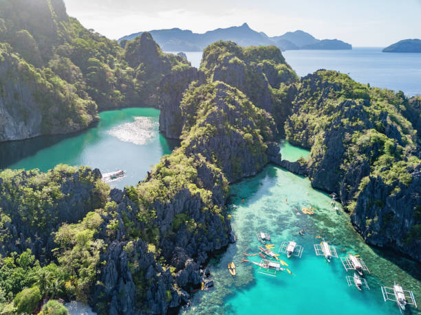 big lagoon palawan miniloc island el nido, philippines - palawan photos et images de collection