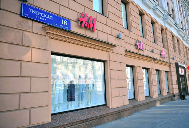 H&M flagship store in Tverskaya street, Moscow Moscow, Russia - May 02: H&M flagship store in Tverskaya street, Moscow on May 2, 2018. Tverskaya is the most popular shopping street in Moscow, Russia. h and m stock pictures, royalty-free photos & images