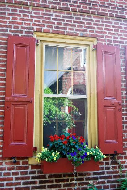 istock Philadelphia - Elfreth's Alley 990939930