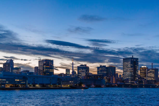 istock Town in Tokyo at dusk 991067516