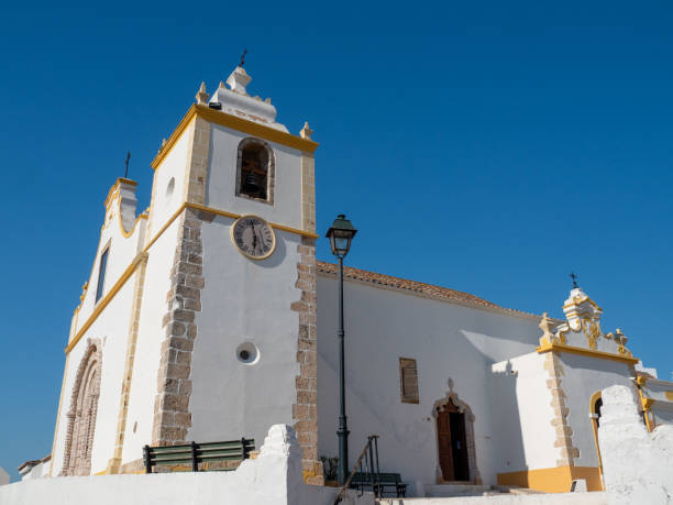 istock Catholic church Alvor Matrix, Portugal 991118144