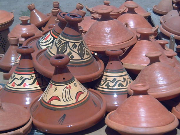 istock HANDICRAFTS/CERAMICS/CLAY/MOROCCO 991136964