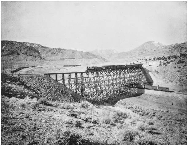 ilustrações, clipart, desenhos animados e ícones de antiga fotografia de paisagens famosas do américa: duplo círculo, eureka, utah - 1900 century