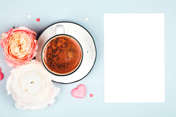 café y flores - orange rose candy valentines day fotografías e imágenes de stock