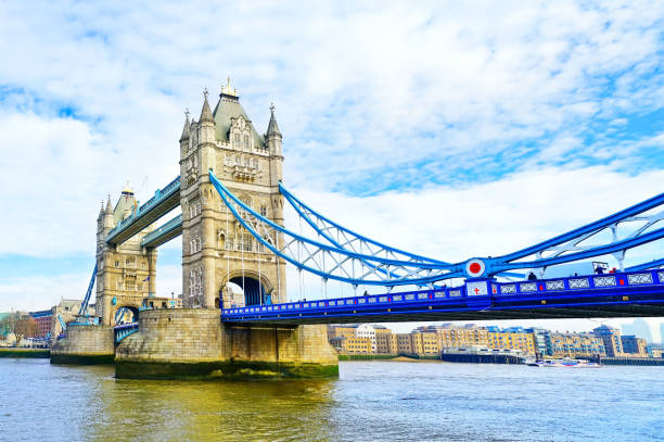 istock Tower Bridge in London on a sunny day 991199124