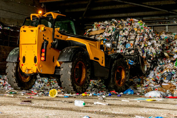 riciclaggio - recycling paper garbage recycling center foto e immagini stock