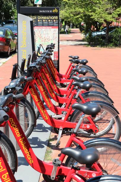 washington bikeshare - vertical washington dc usa station imagens e fotografias de stock