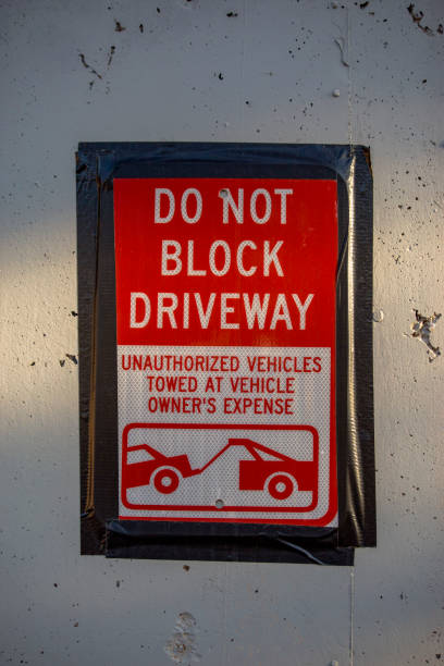 istock Do not block driveway sign downtown 991646016