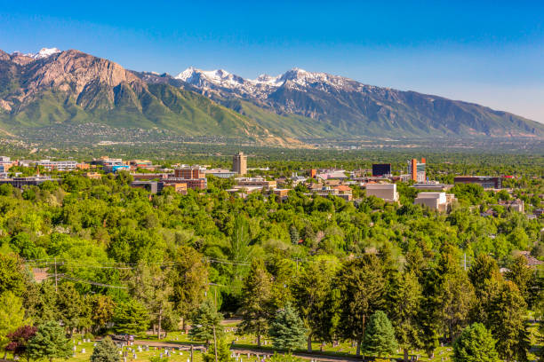 istock Salt Lake City Views with mountains 991774556