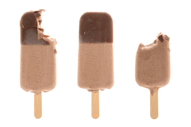 istock Set of chocolate popsicles isolated on white background 991791122
