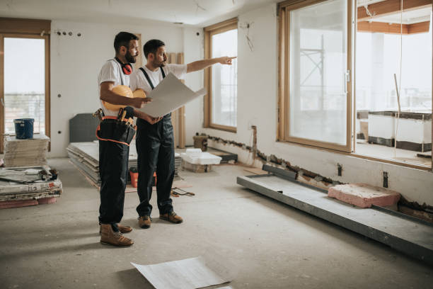 esa cosa es el siguiente en nuestro plan de vivienda. - examining built structure house industrial fotografías e imágenes de stock