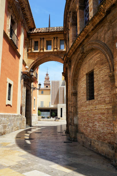 istock Plaza Virgen in Valencia 991998808