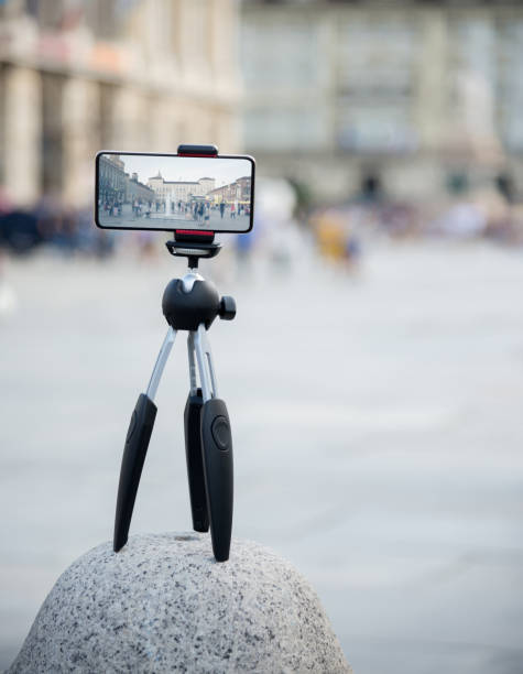 istock photographic stand  and smarthphone 992113470