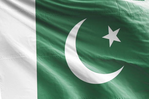istock Isolated Pakistani Flag waving 3d Realistic Pakistani fabric 992119388