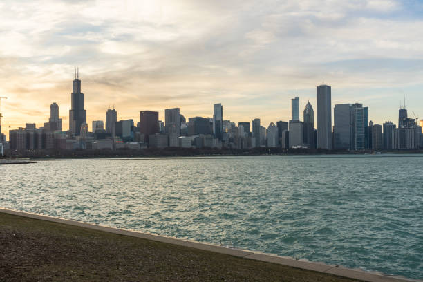 istock Beautiful Chicago city skyline 992129956