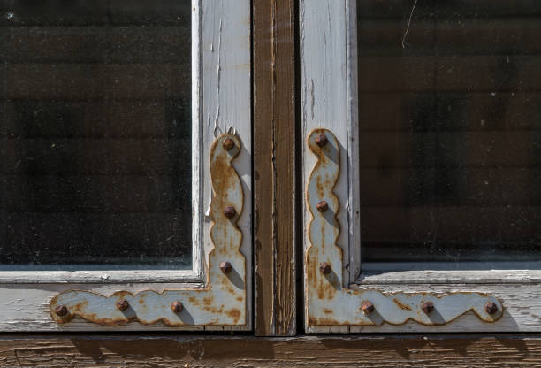 istock Close-Up Of Old Dirty Window Frame 992137354
