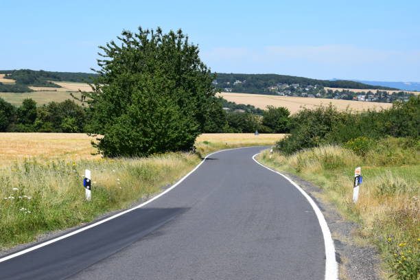 istock S corner of small road 992142608