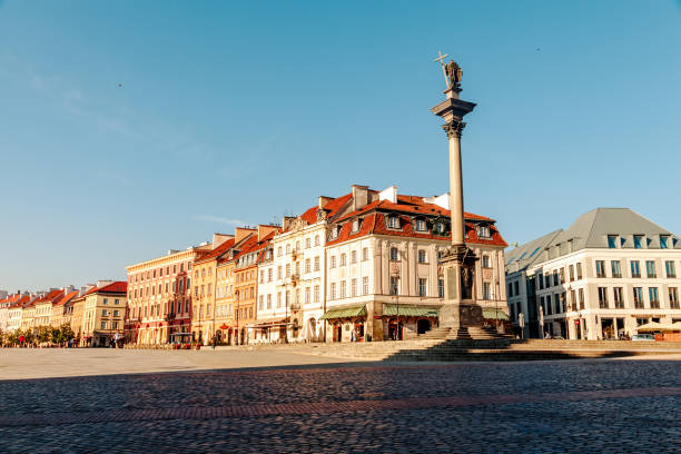 istock old streets at dawn Warsaw Poland 992209398