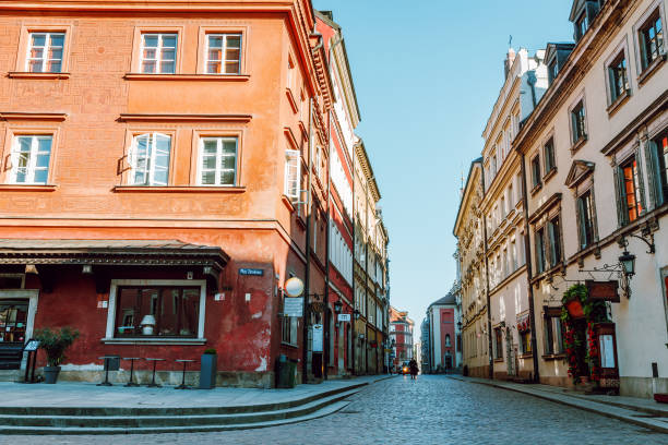 istock old streets at dawn Warsaw Poland 992209432