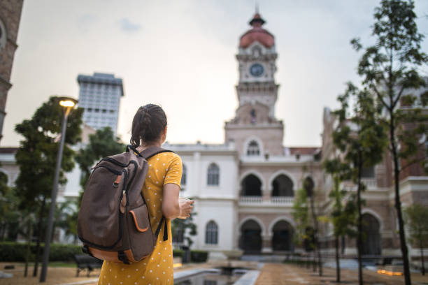 istock Tourist visiting the Sultan Abdul Samad Building 992235774