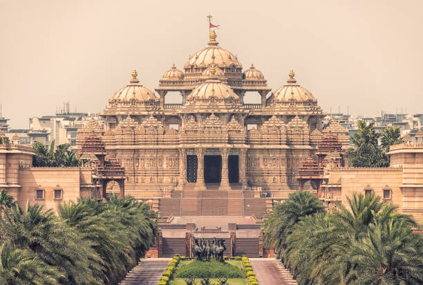 Indian temple in New Delhi Swaminarayan Akshardham complex indian temple in New Delhi, India hindu temple in india stock pictures, royalty-free photos & images