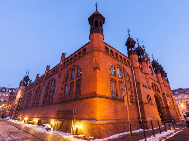 istock Market Hall in Gdansk at night 992408376