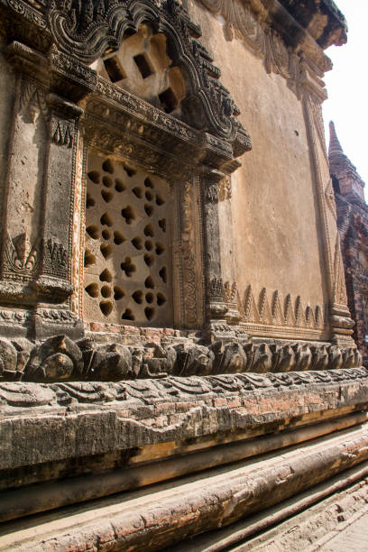 istock Myanmar: Gubyaukgyi Temple 992480772