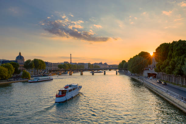 istock Pont des artes in Paris at sunset 992692900
