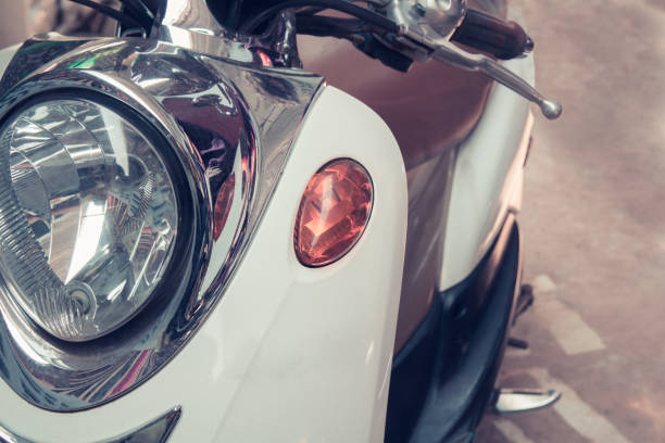 istock Headlight lamp vintage classic motorcycle - vintage effect style pictures 992699200