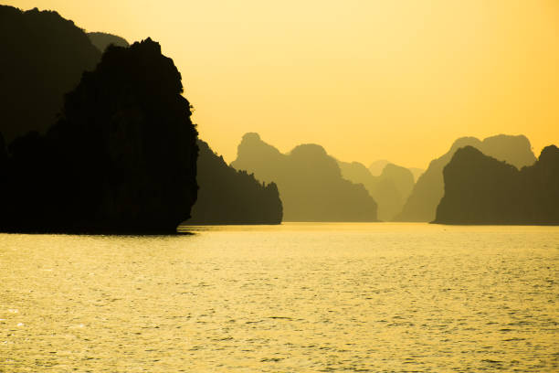 istock Beautiful sunset at Halong Bay, Vietnam 992722584