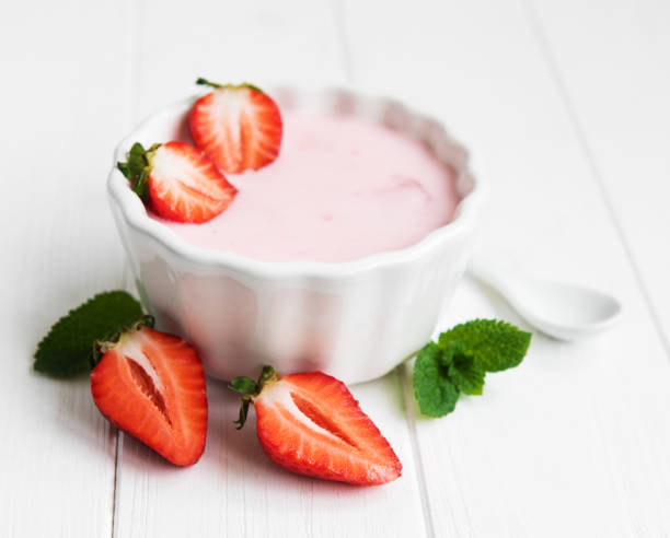 istock Bowl with strawberry yogurt 992730130