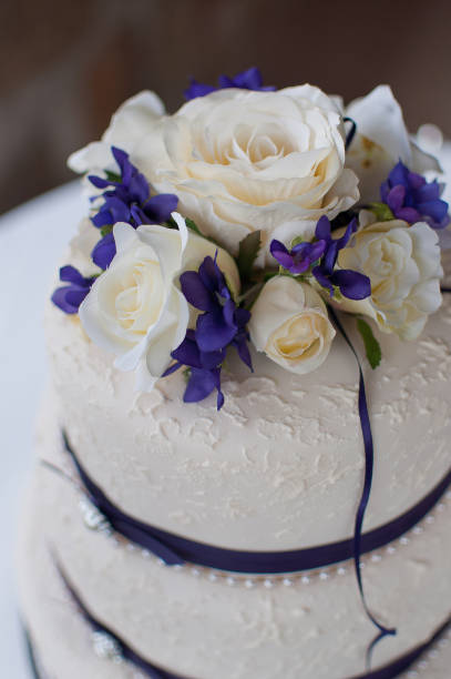 istock Detail of a multi tiered wedding cake 992731906