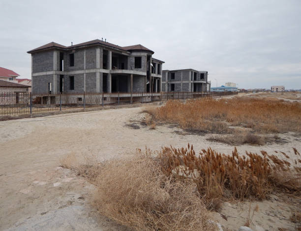 istock Unfinished house on the beach. 992761646