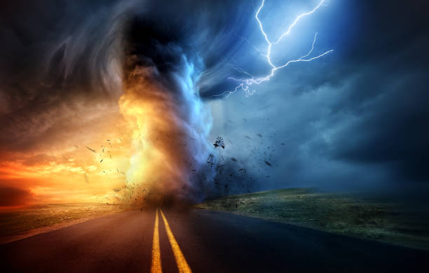 tornado and storm dramatique - tornado storm road disaster photos et images de collection